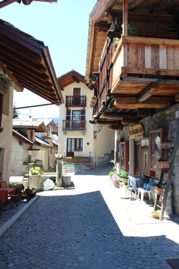 Appartamento Il Camoscio - Affitti Brevi Italia Brusson Exterior photo